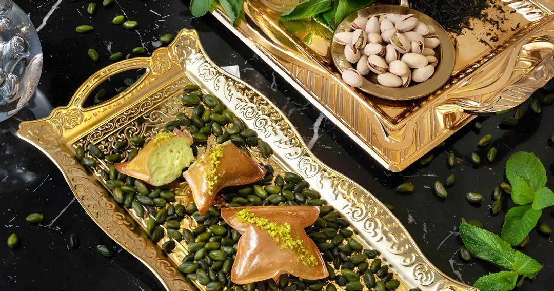 à他不光是“分子料理之父”Ferran Adrià的弟弟!麻将胡了游戏2024世界第二的大厨Albert Adri(图9) à他不光是“分子料理之父”Ferran Adrià的弟弟!麻将胡了游戏2024世界第二的大厨Albert Adri(图9)