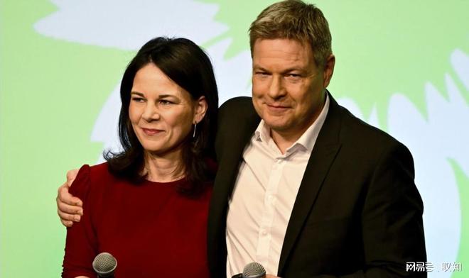 迎直接轰炸敖德萨港口最大输家已确定麻将胡了试玩德国要打俄罗斯随时欢(图21) 迎直接轰炸敖德萨港口最大输家已确定麻将胡了试玩德国要打俄罗斯随时欢(图21)