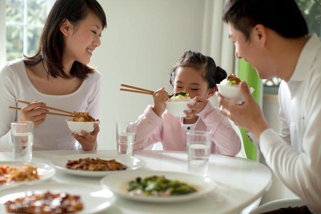 健康三款早餐不宜吃揭秘“胃好”之道麻将胡了255年胃病难题解！关注胃(图2)